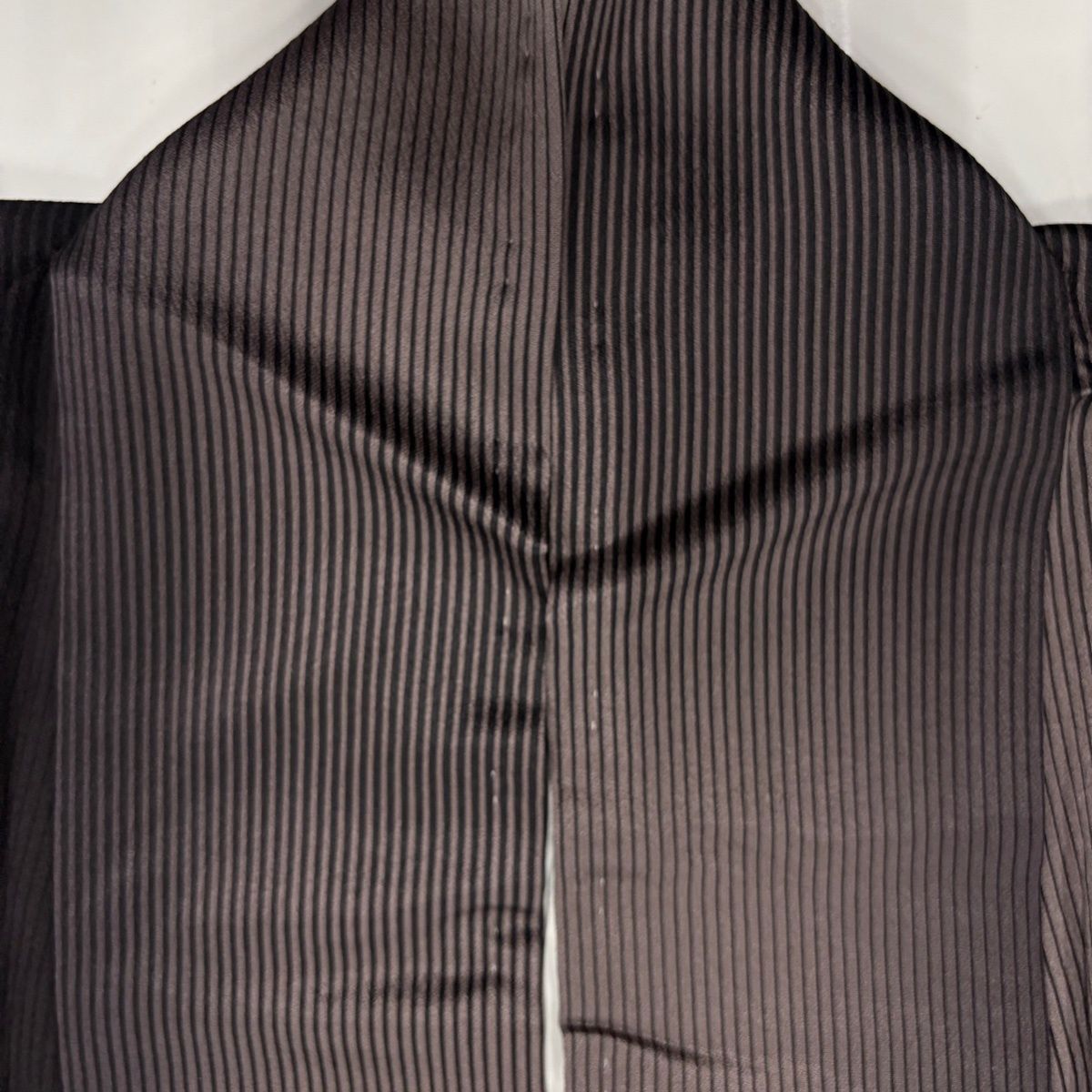  小紋 身丈167.5 cm 裄丈67.5 L 袷 縦縞 染め分け ぼかし 茶紫 正絹 秀品 小紋 着物