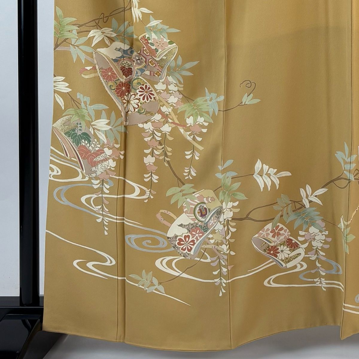 訪問着 身丈162.5 cm 裄丈67 M 袷 落款 誰が袖 藤 金糸 金彩 薄茶色 正絹 秀品 一つ紋