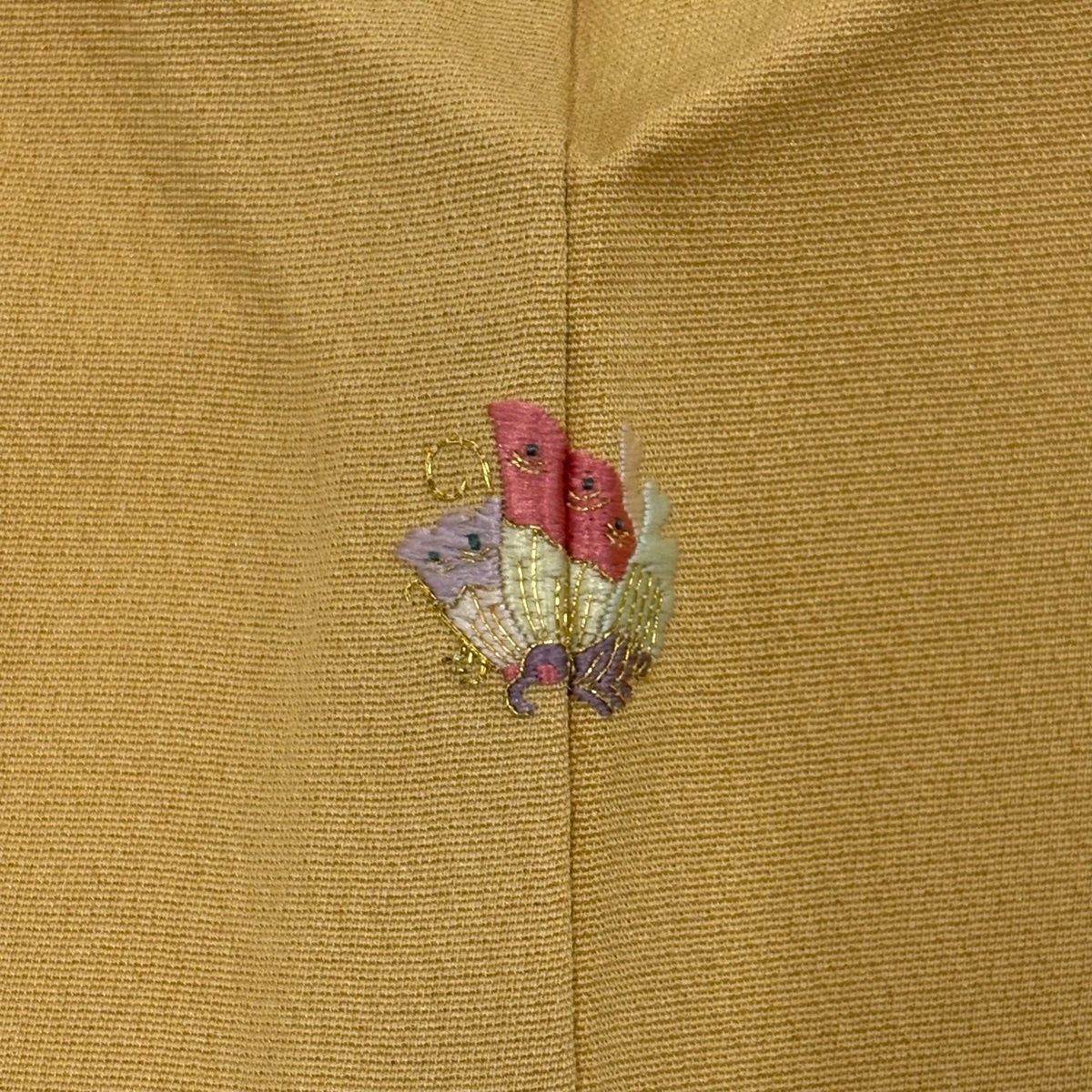  訪問着 身丈162 5 cm 裄丈67 M 袷 落款 誰が袖 藤 金糸 金彩 薄茶色 正絹 秀品 一つ紋 訪問着 付け下げ 着物