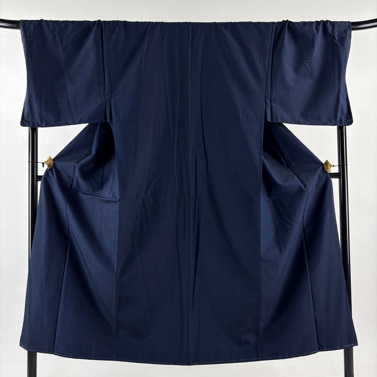 男着物 身丈151 cm 裄丈73 L 袷 アンサンブル 紬 横縞 濃紺 正絹 秀品