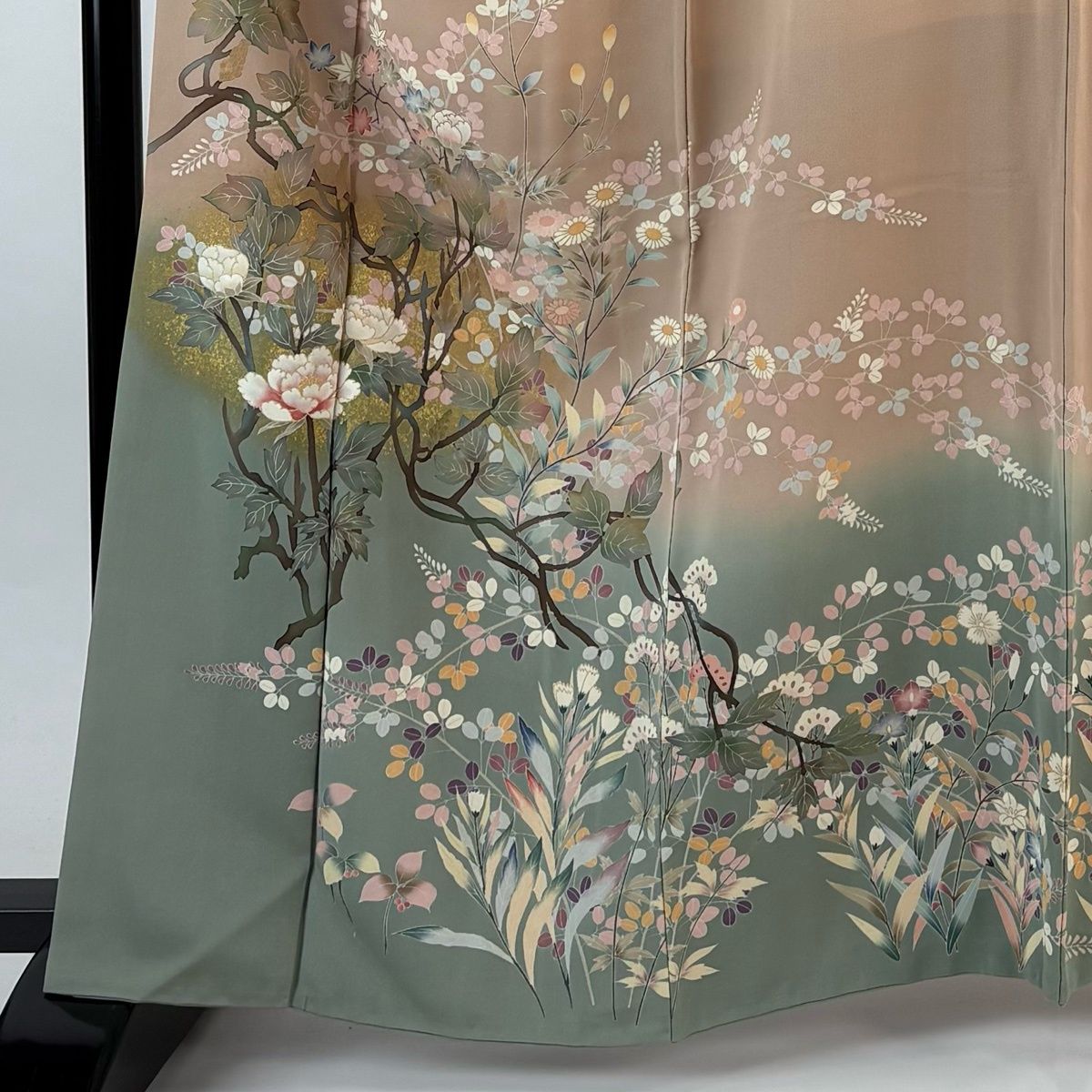 訪問着 身丈163.5cm 裄丈66cm M 袷 牡丹 萩 金彩 染め分け ピンク