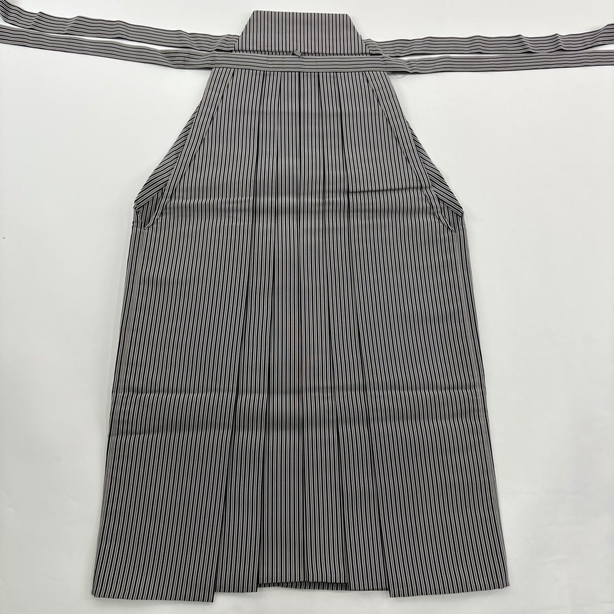 袴 仙台平 行燈袴 落款あり 縦縞模様 黒 正絹