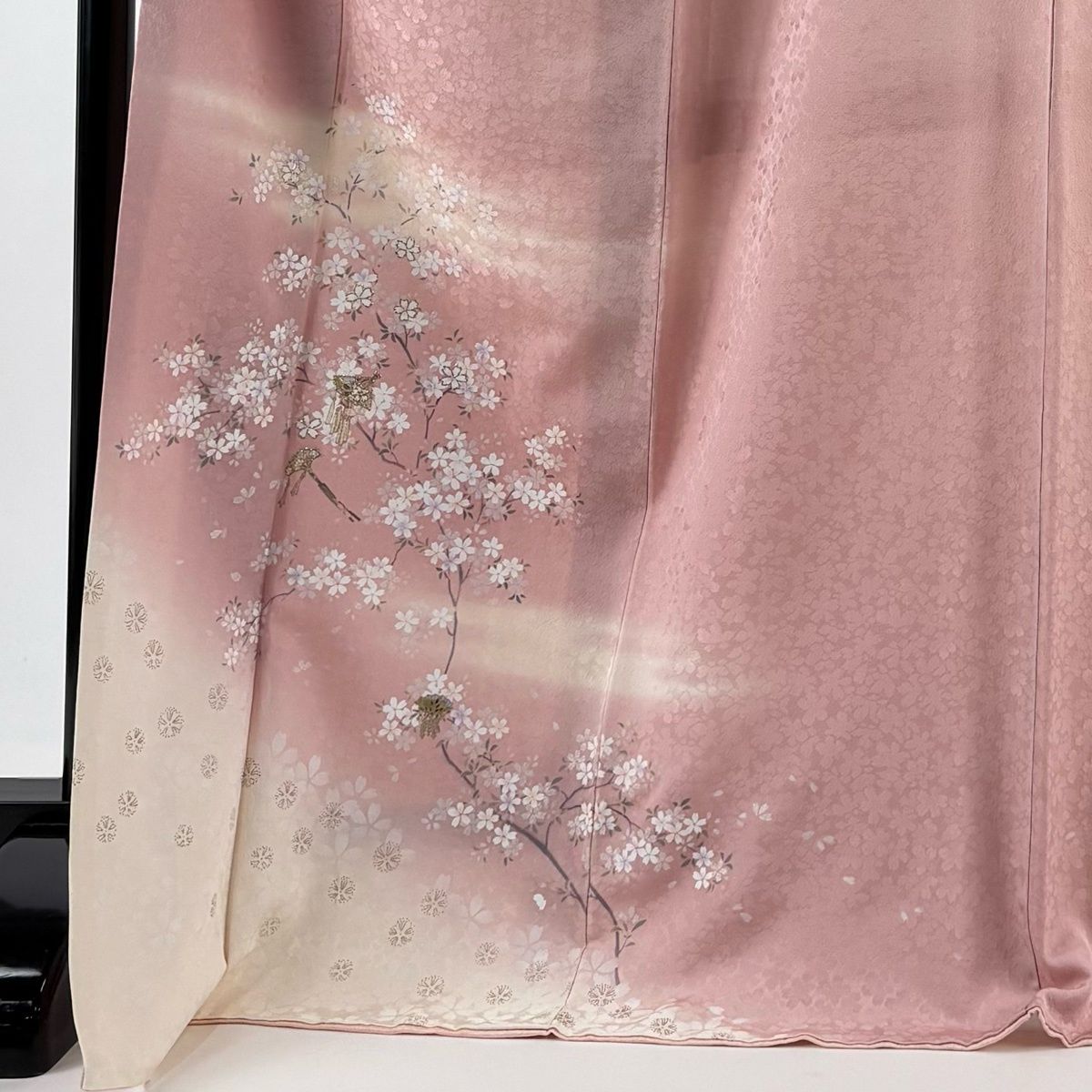 付下げ 身丈173.5 cm 裄丈68 L 袷 やまと 桜 扇 箔 金彩 薄ピンク 正絹