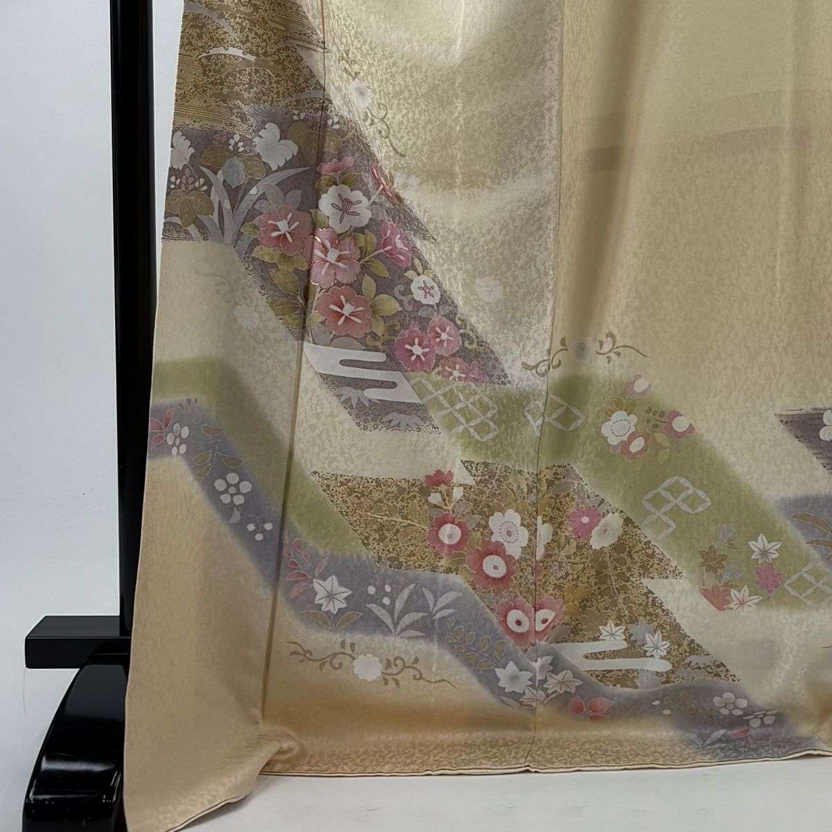 訪問着 身丈174 cm 裄丈68 L 袷 椿 花唐草 金糸 金彩 ベージュ 正絹 名品