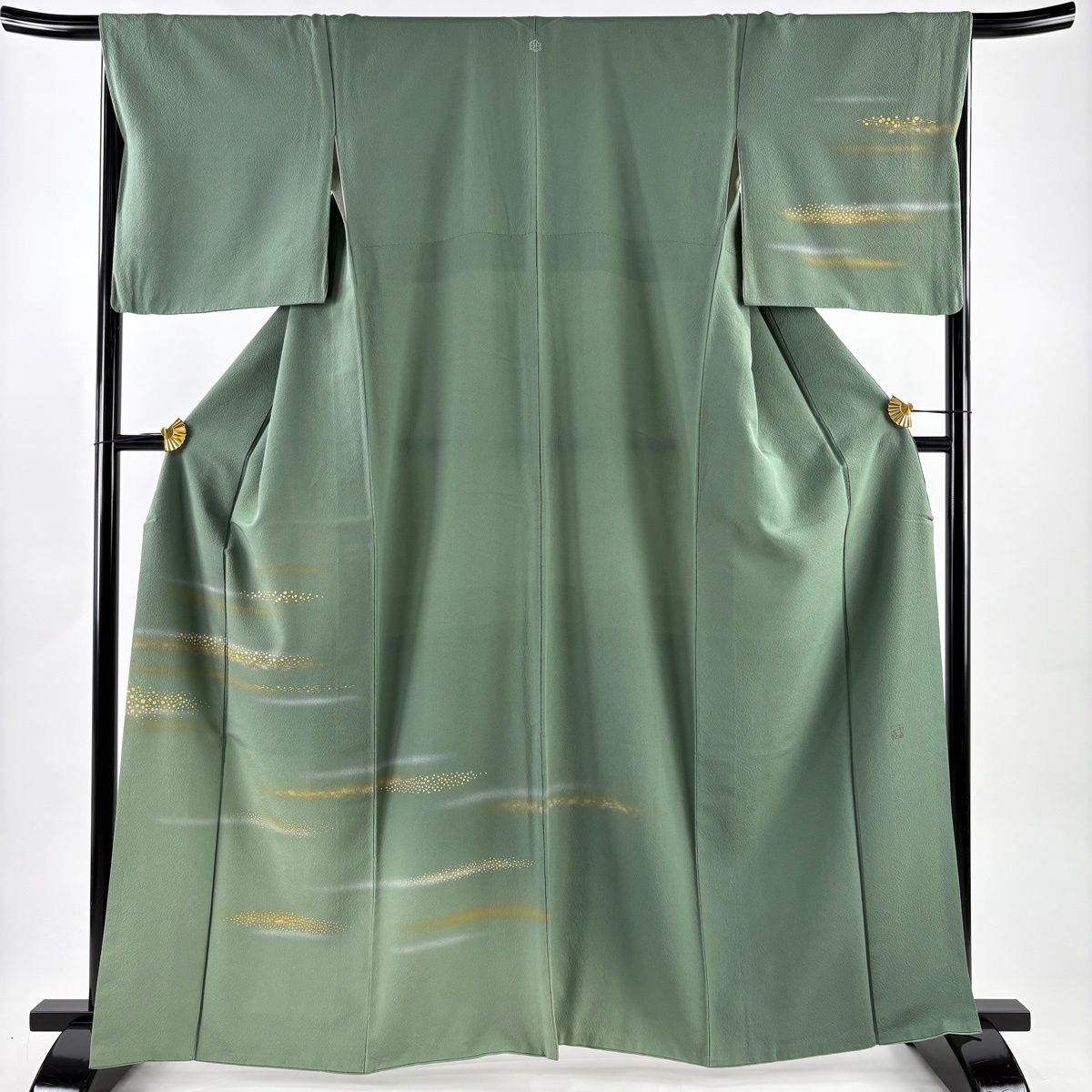 付下げ 身丈163 cm 裄丈67.5 L 袷 人間国宝 福田喜重 落款あり 霞 箔ちらし 金銀彩 よもぎ色 正絹