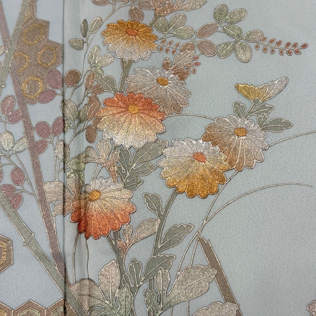 付下げ 身丈167cm 裄丈68cm L 袷 和田光正 落款 秋草 竹垣 金銀彩 水色