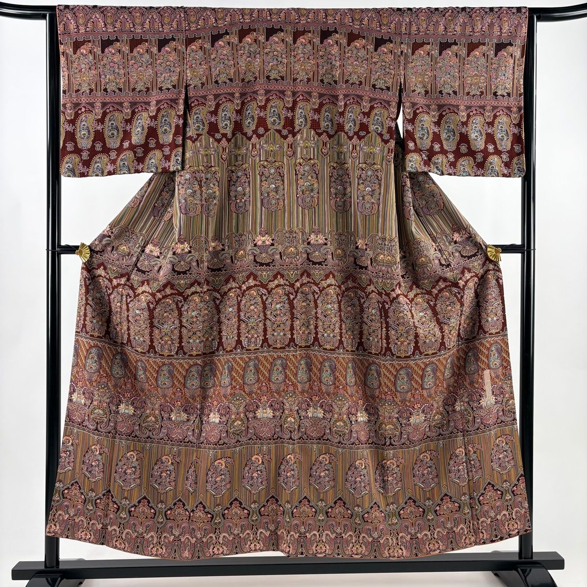 訪問着 身丈154 cm 裄丈64 M 袷 落款 草花 インド更紗 刺繍 金糸 えんじ色 正絹