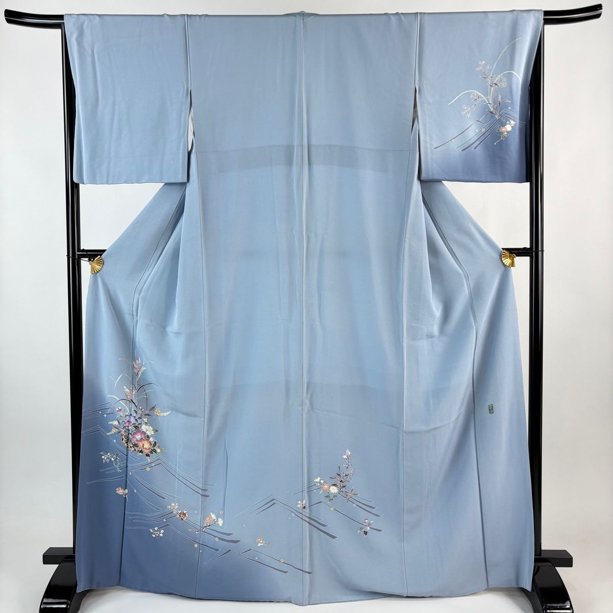 付下げ 身丈167.5 cm 裄丈66.5 M 袷 岡本幸治 落款 花籠 葉と実 ぼかし 染分け 水色 正絹 名品