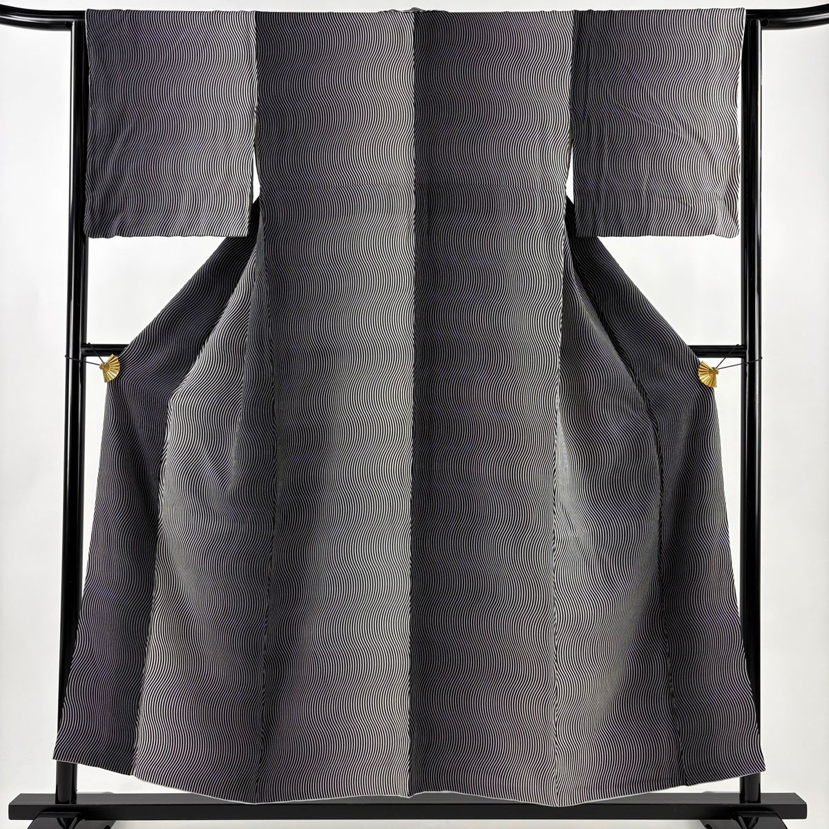 小紋 身丈154 cm 裄丈64 M 袷 よろけ縞 ぼかし 黒灰 正絹