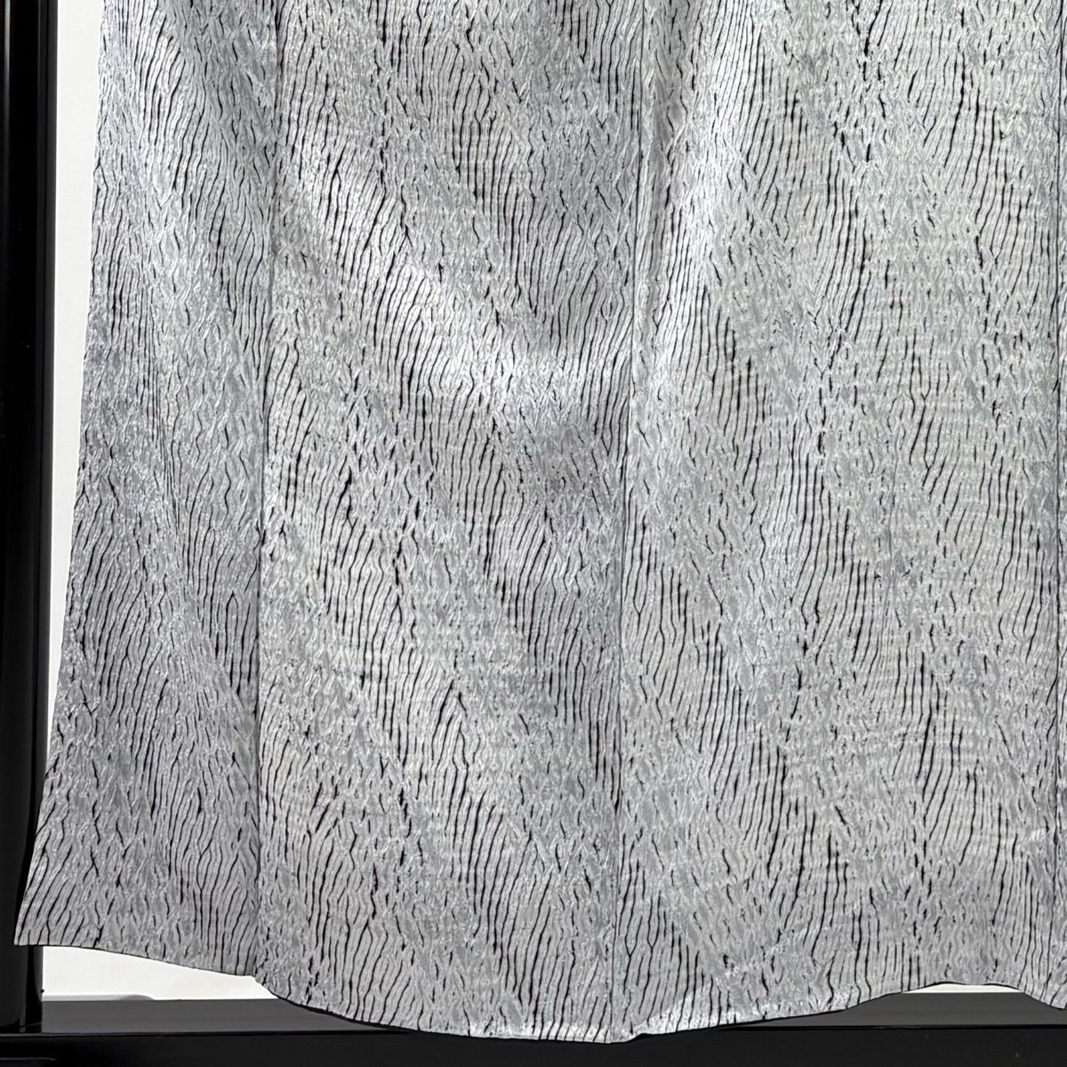 小紋 身丈157.5 cm 裄丈63.5 S 袷 幾何学模様 絞り 灰白 正絹 名品