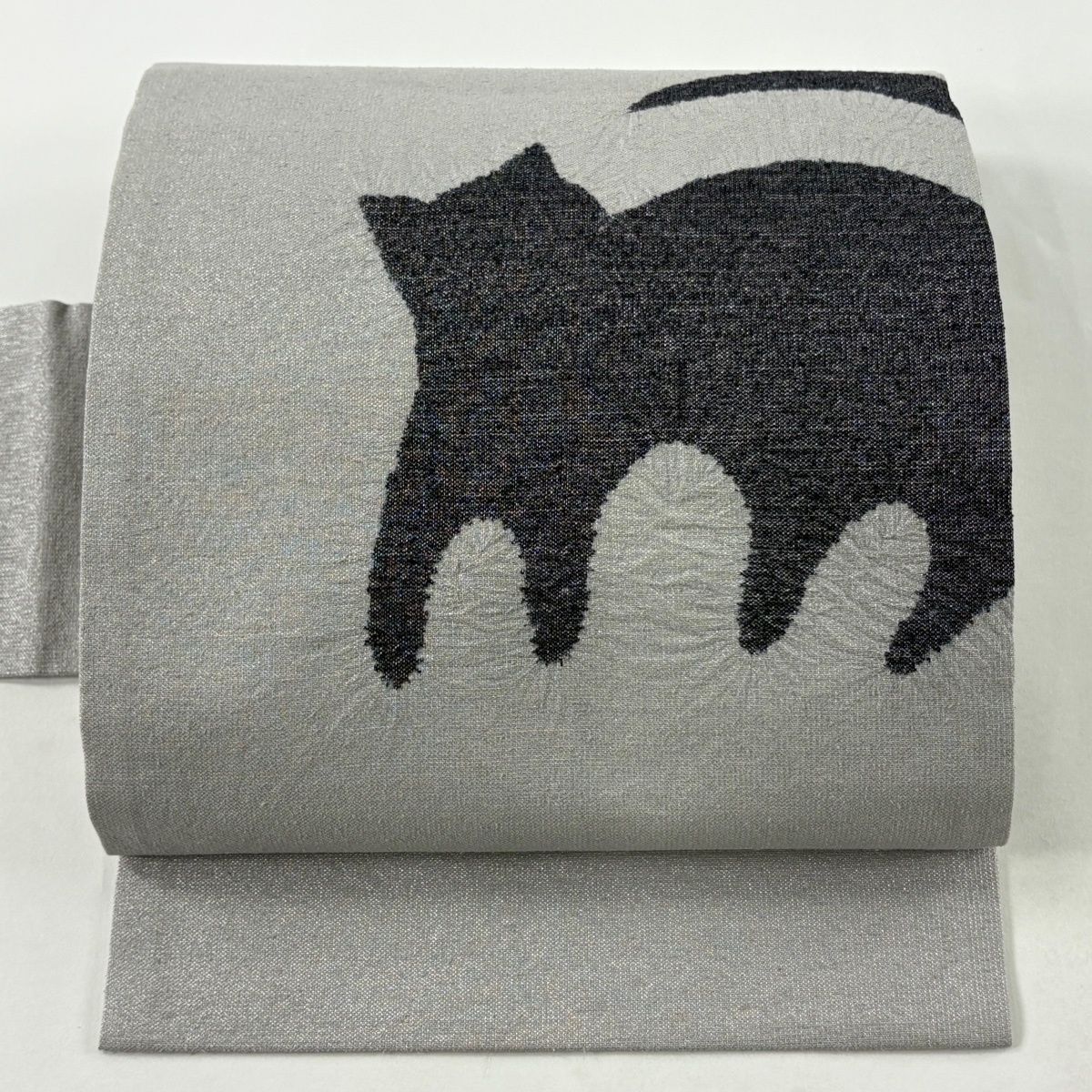 名古屋帯 落款 黒猫 銀糸 絞り 灰色 正絹
