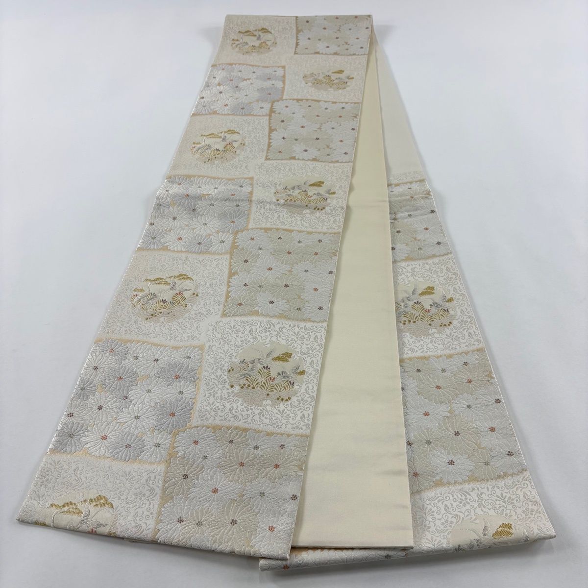 袋帯 名品 菊 花鳥 唐織 金銀糸 ベージュ 六通 正絹 【中古】 - メルカリ