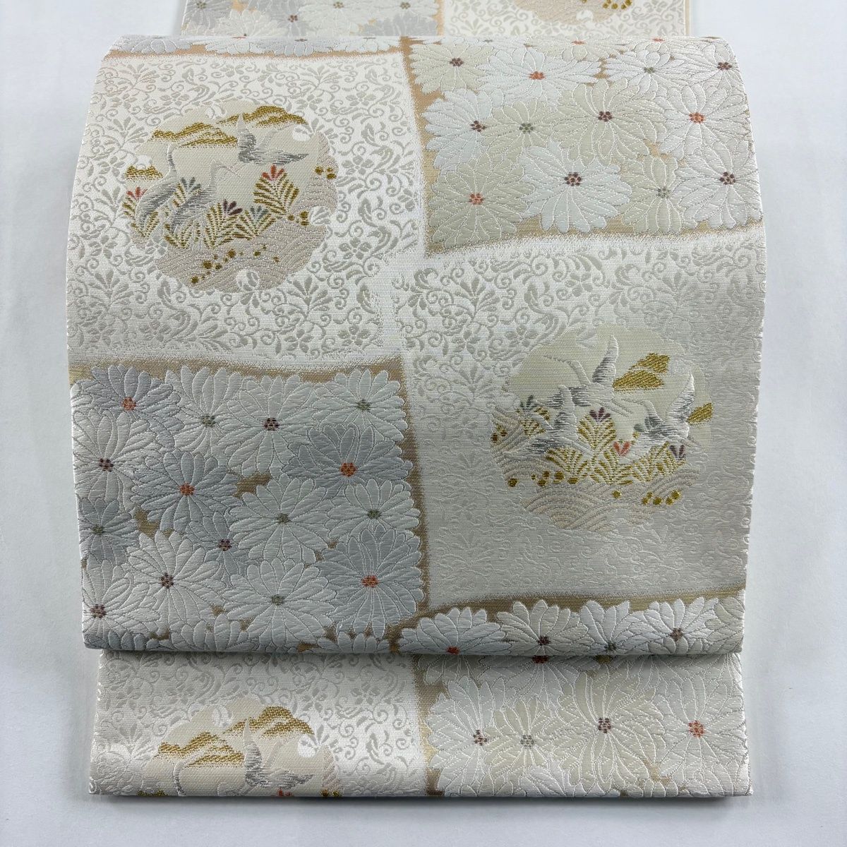 袋帯 名品 菊 花鳥 唐織 金銀糸 ベージュ 六通 正絹 【中古】 - メルカリ