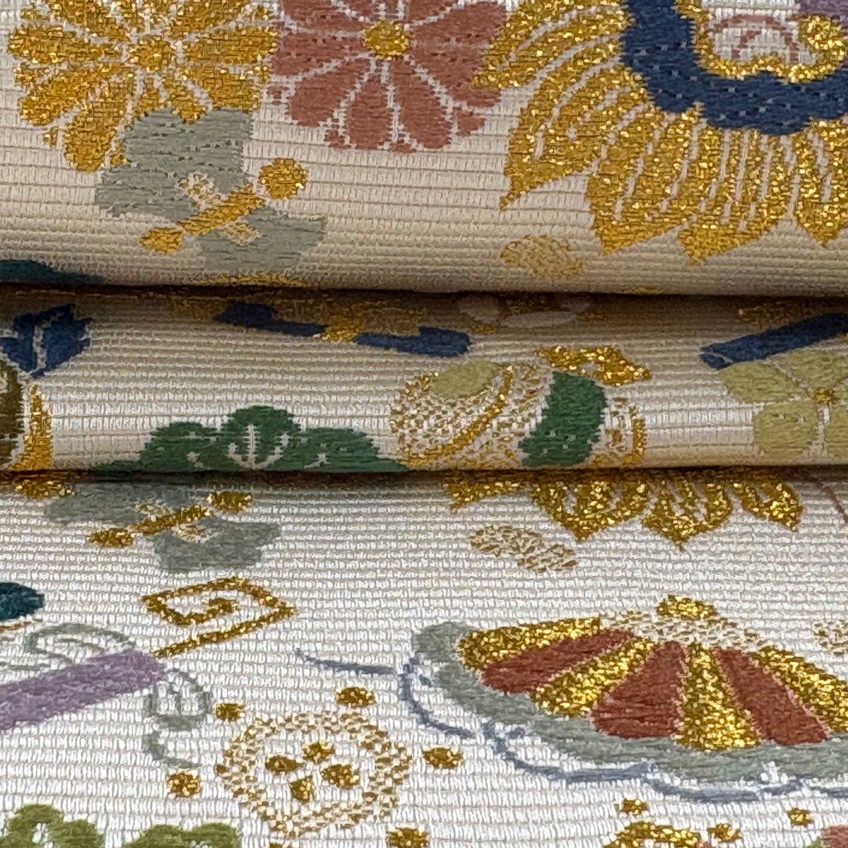 美品】 袋帯 逸品 宝尽くし 松竹梅 金糸 唐織 クリーム 六通 正絹