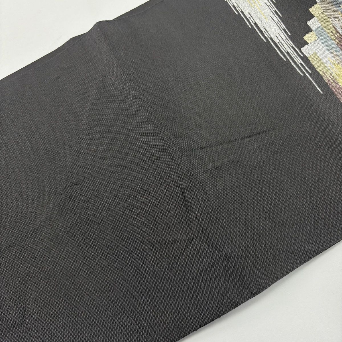 名古屋帯 名品 八寸名古屋帯 松葉仕立て 霞 幾何学模様 金銀糸 黒 正絹
