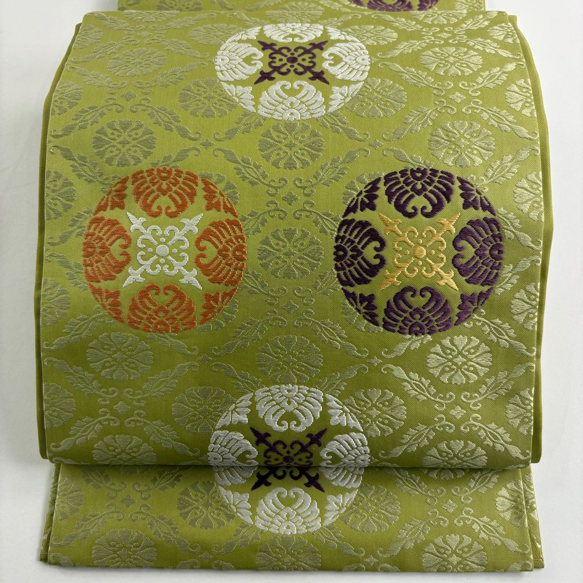 開き名古屋帯 名品 花唐草 浮線綾文 抹茶色 正絹