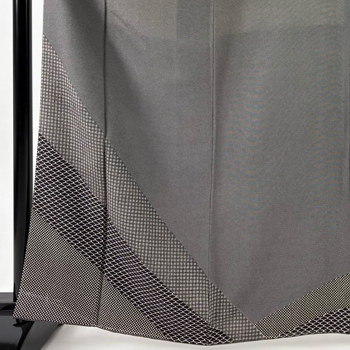 付下げ 身丈165 cm 裄丈64.5 M 袷 落款 行儀 格子 銀彩 黒 正絹 名品