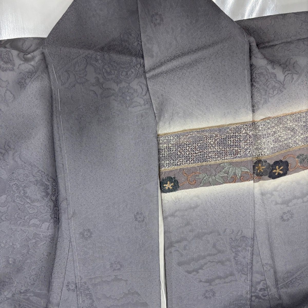  訪問着 身丈164.5 cm 裄丈63 L 袷 花唐草 段縞 刺繍 金糸 灰紫 正絹 名品 訪問着 付け下げ 着物