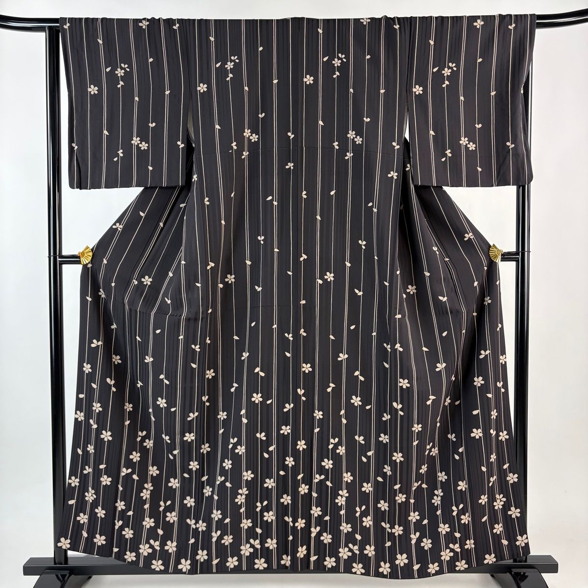 付下げ 身丈159 cm 裄丈66 M 袷 縦縞 桜 墨色 正絹 名品