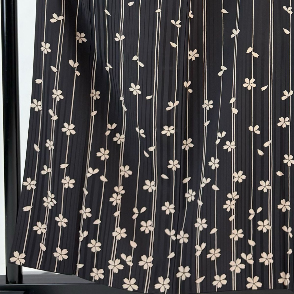 付下げ 身丈159 cm 裄丈66 M 袷 縦縞 桜 墨色 正絹