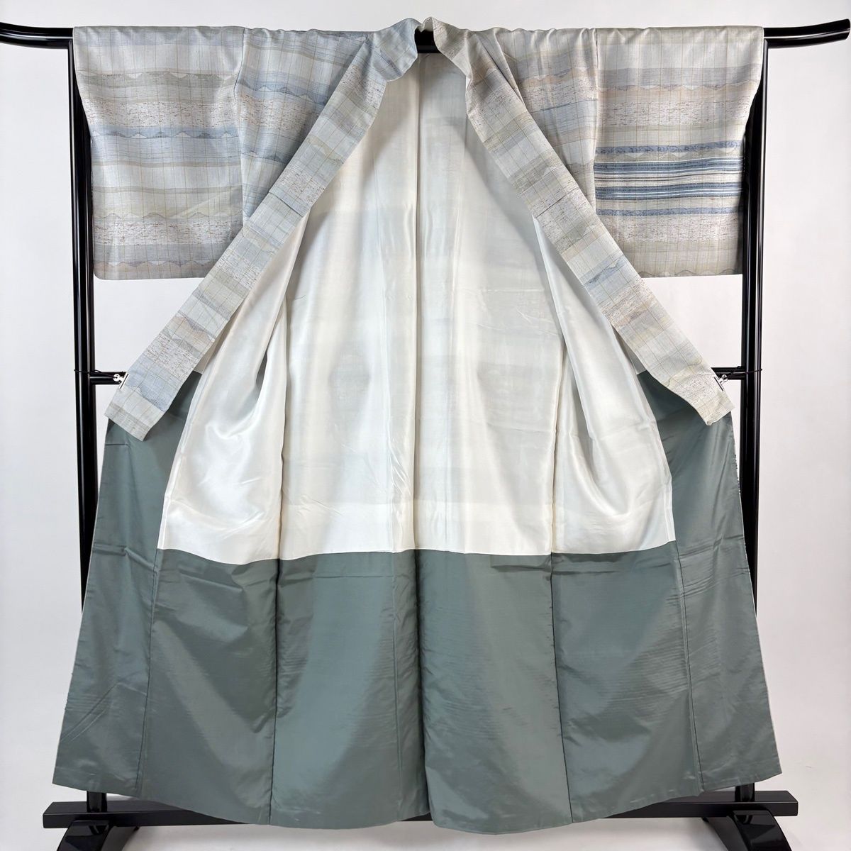  付下げ 身丈158 cm 裄丈66.5 M 袷 紬地 縞 よろけ縞 灰緑 正絹 名品 訪問着 付け下げ 着物