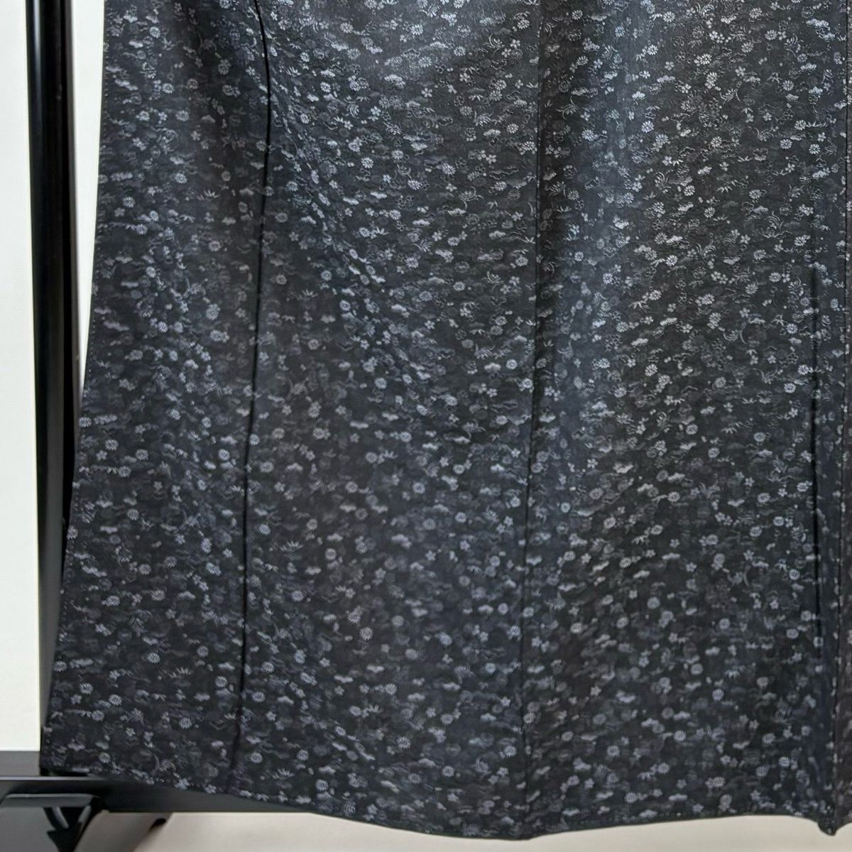 小紋 身丈161.5 cm 裄丈68 L 袷 草花 松竹梅 紺色 正絹 名品