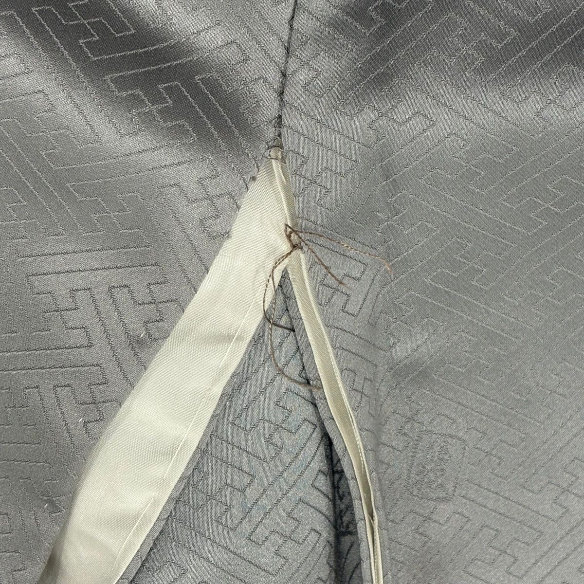  付下げ 身丈162.5 cm 裄丈65 M 袷 吾妻徳穂 落款 橘 笹 金糸 金彩 灰色 正絹 訪問着 付け下げ 着物