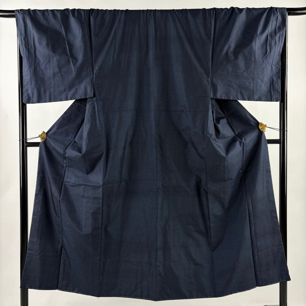 男着物 身丈148 cm 裄丈71 L 袷 アンサンブル 紬 やまと 亀甲絣 紺色 正絹 名品