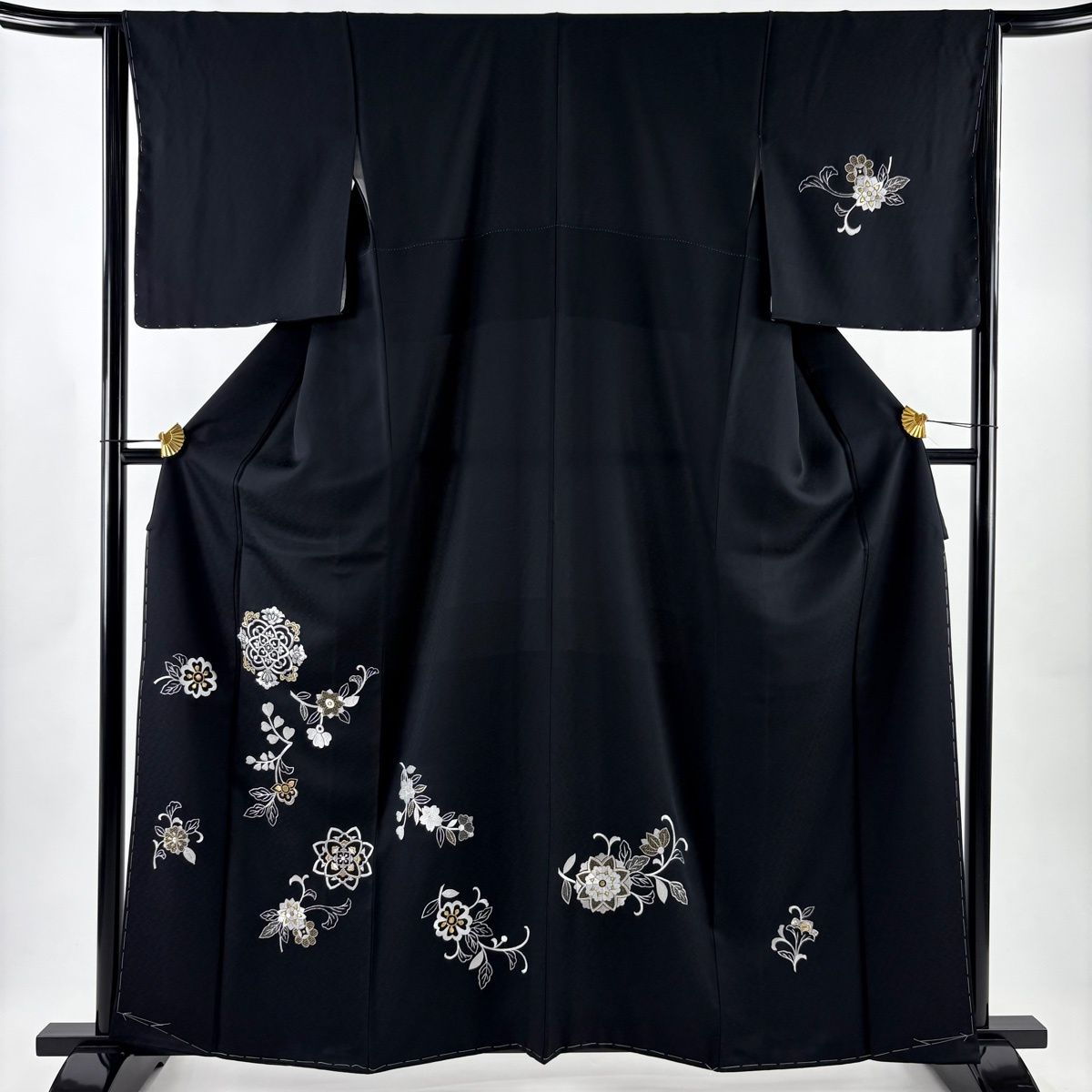 付下げ 身丈160 cm 裄丈66 M 袷 華文 草花 金銀糸 刺繍 黒 正絹