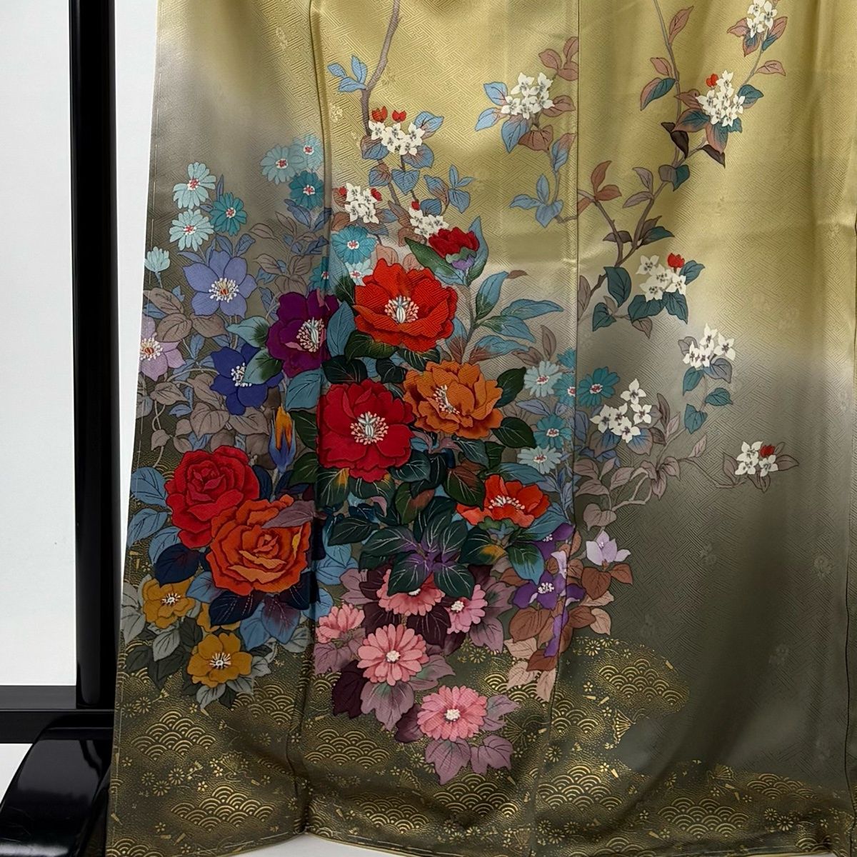 訪問着 身丈171 cm 裄丈67 M 袷 二代目清次郎 落款 草花 青海波 金彩 染め分け ベージュ 正絹 名品