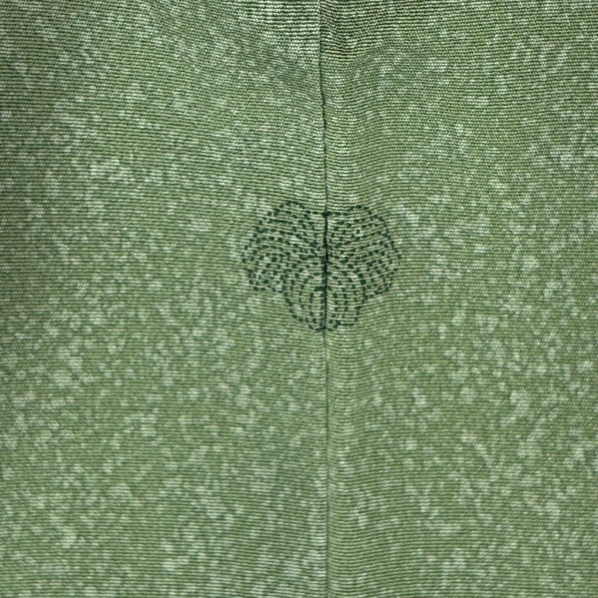 ぼかし よもぎ色