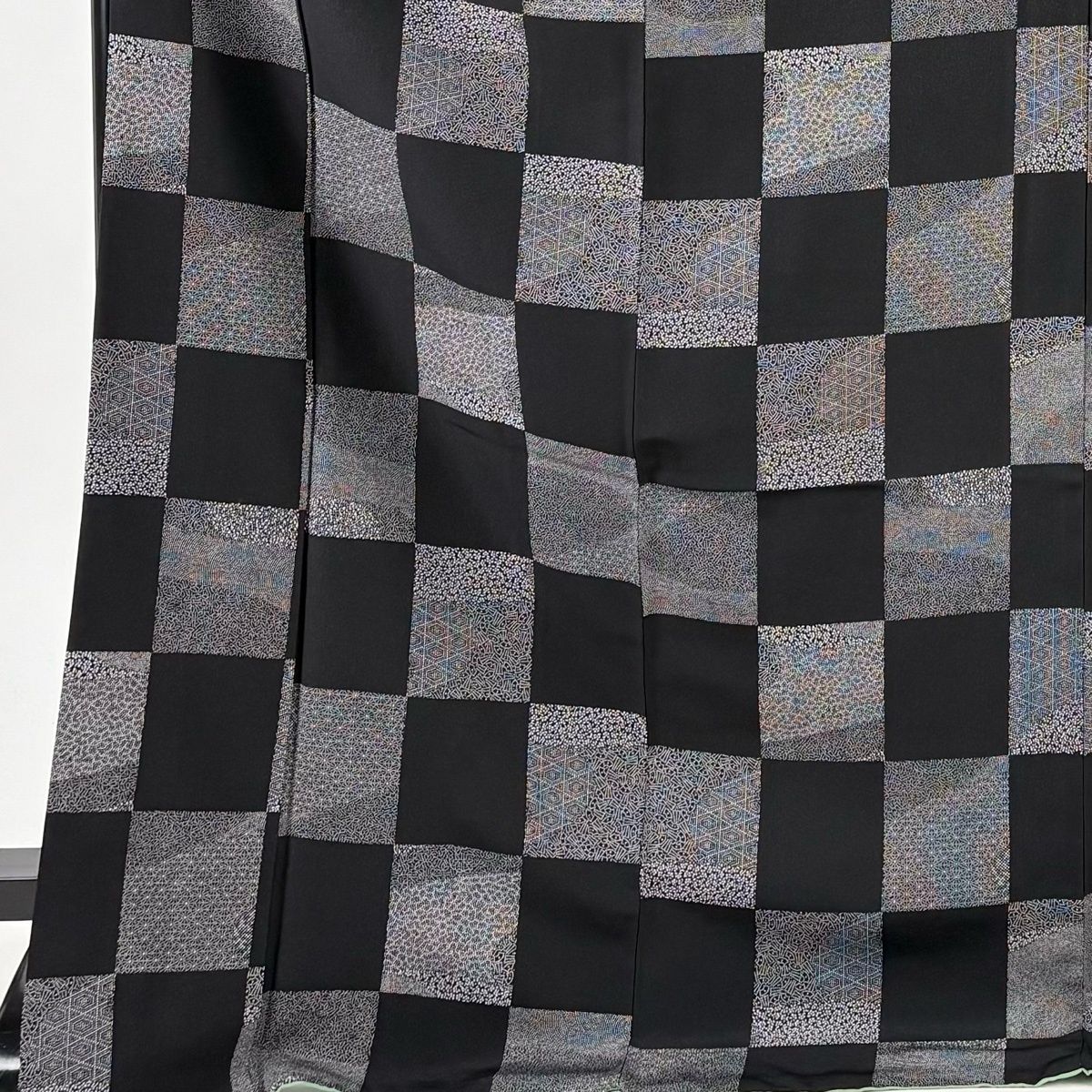 小紋 身丈176.5 cm 裄丈64.5 M 袷 市松 麻の葉 黒 正絹