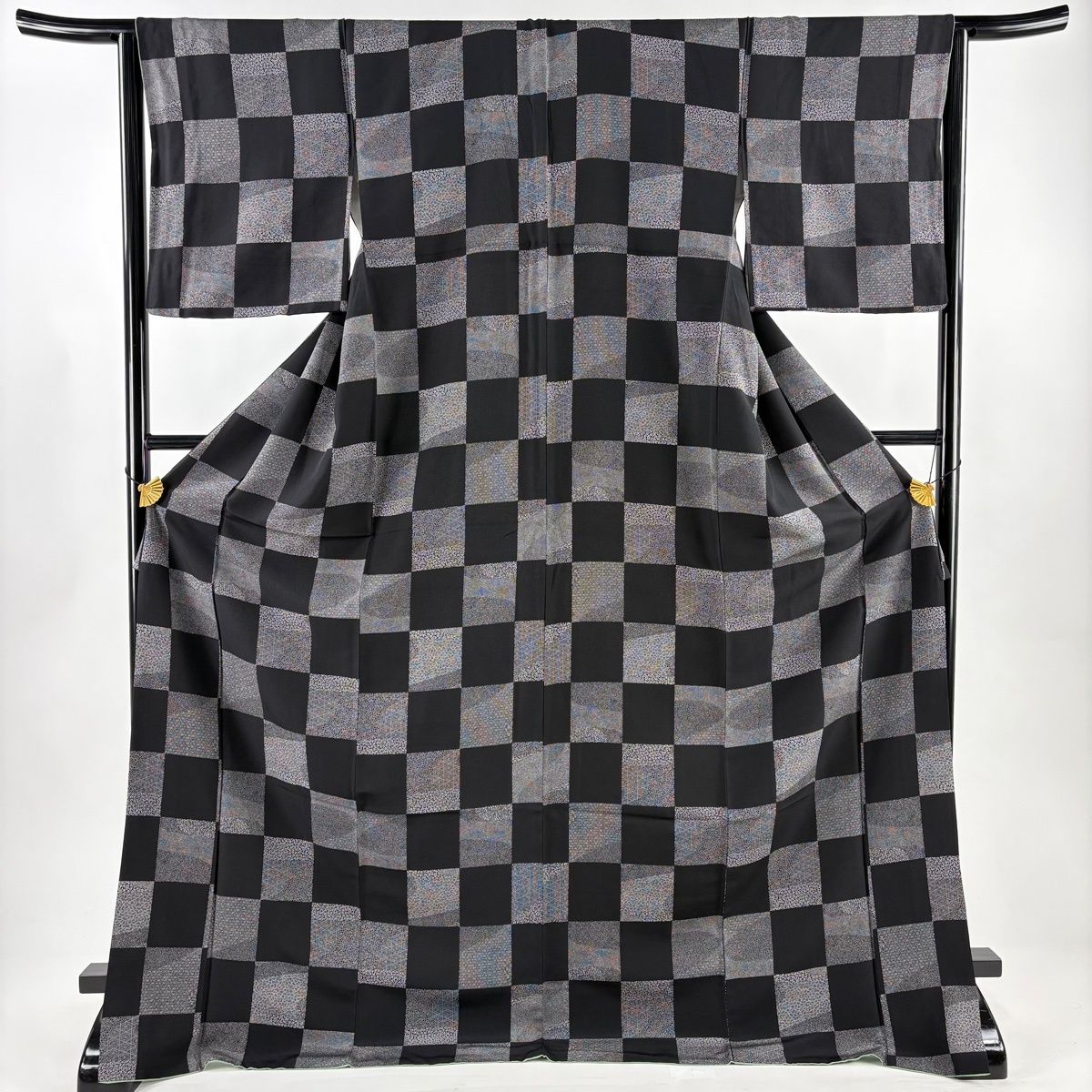 小紋 身丈176.5 cm 裄丈64.5 M 袷 市松 麻の葉 黒 正絹