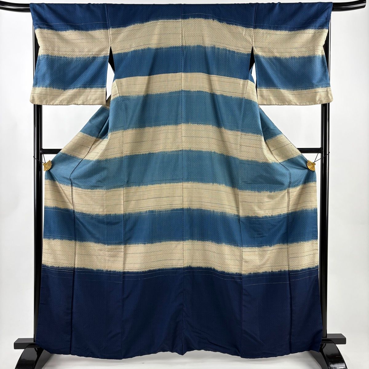 付下げ 身丈160 cm 裄丈68 L 袷 紬地 段縞 幾何学 青 正絹