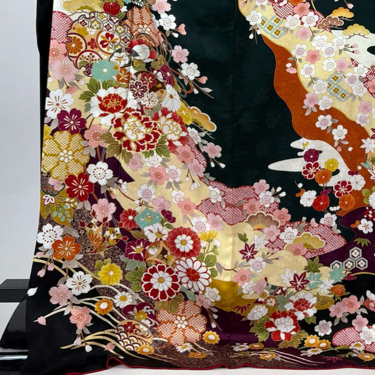 振袖 身丈179 cm 裄丈73.5 L 袷 雪輪 草花 金糸 金彩 深緑 正絹