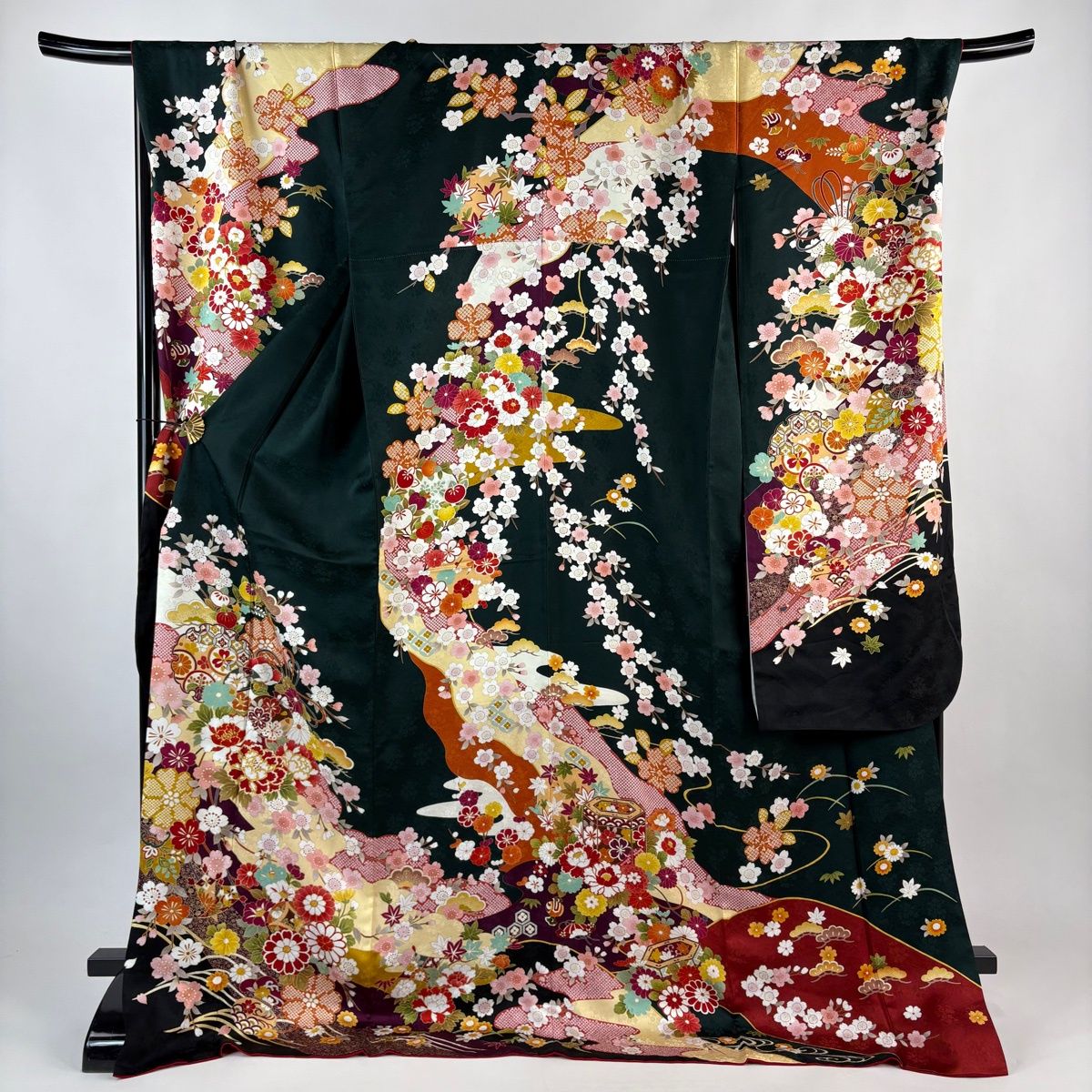 振袖 身丈179 cm 裄丈73.5 L 袷 雪輪 草花 金糸 金彩 深緑 正絹 名品