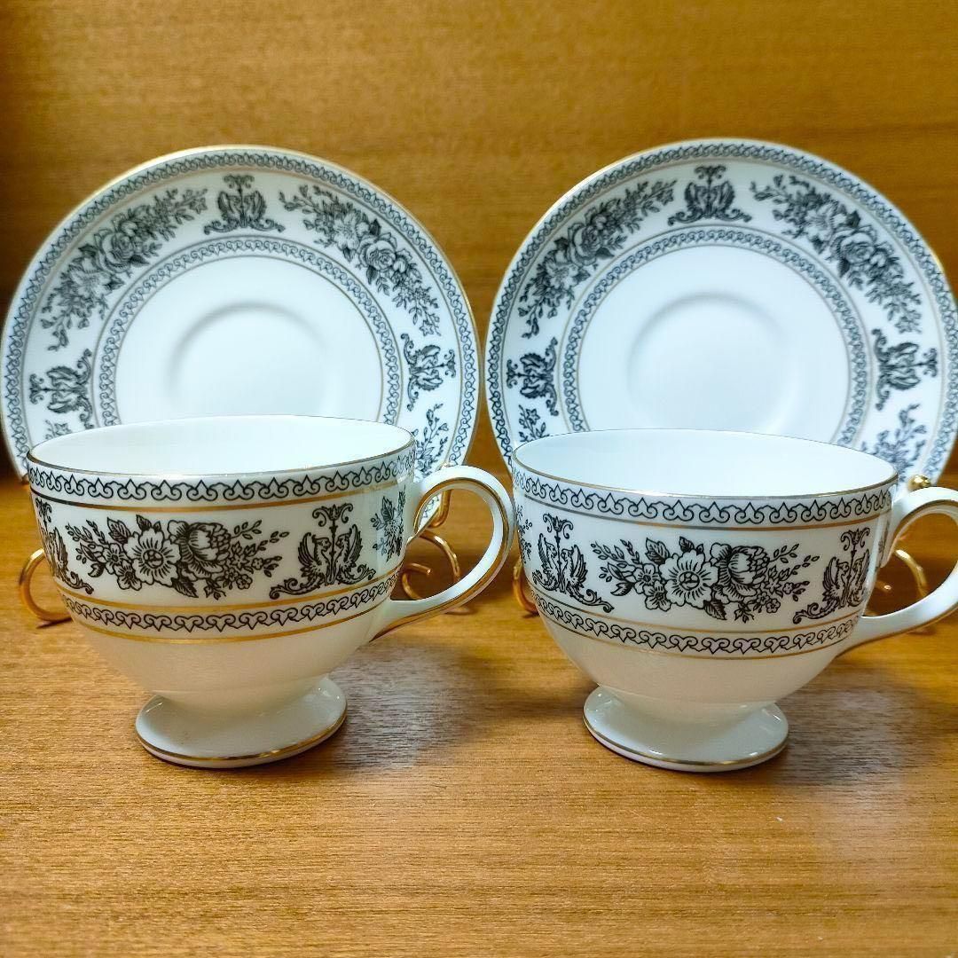 ウェッジウッド ブラック カップ＆ソーサー プレート ２客セット 花柄 花模様