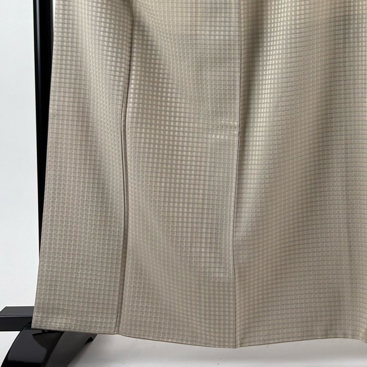 お召 身丈161 cm 裄丈64 M 袷 格子 薄茶色 正絹 一つ紋