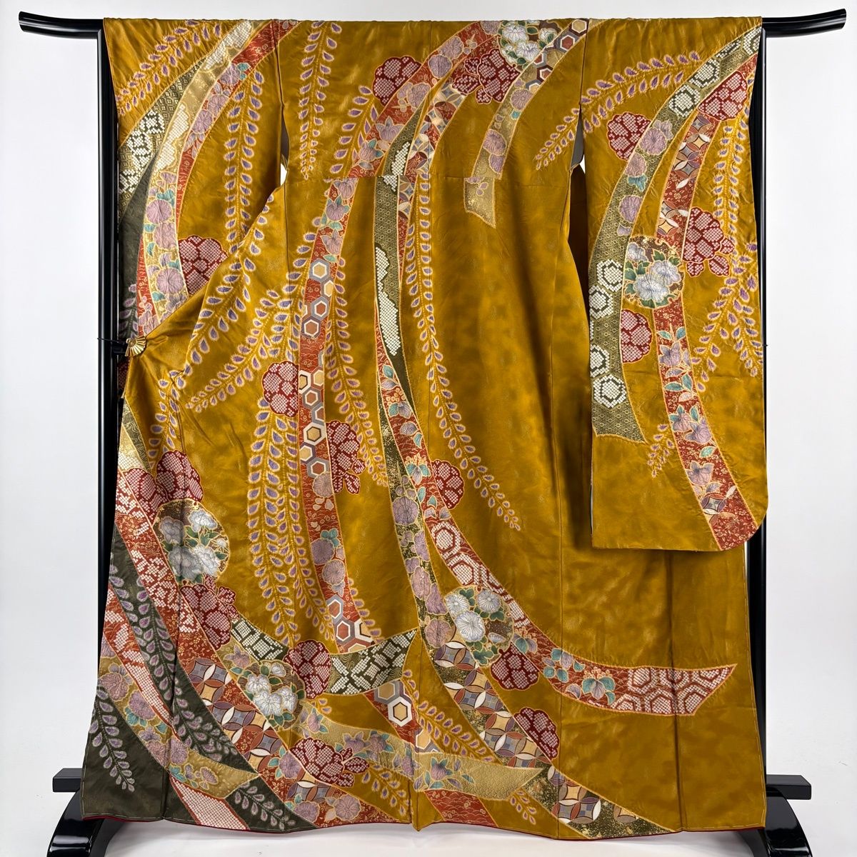 振袖 身丈166 cm 裄丈66 M 袷 草花 雪輪 金通し 金彩 山吹茶色 正絹