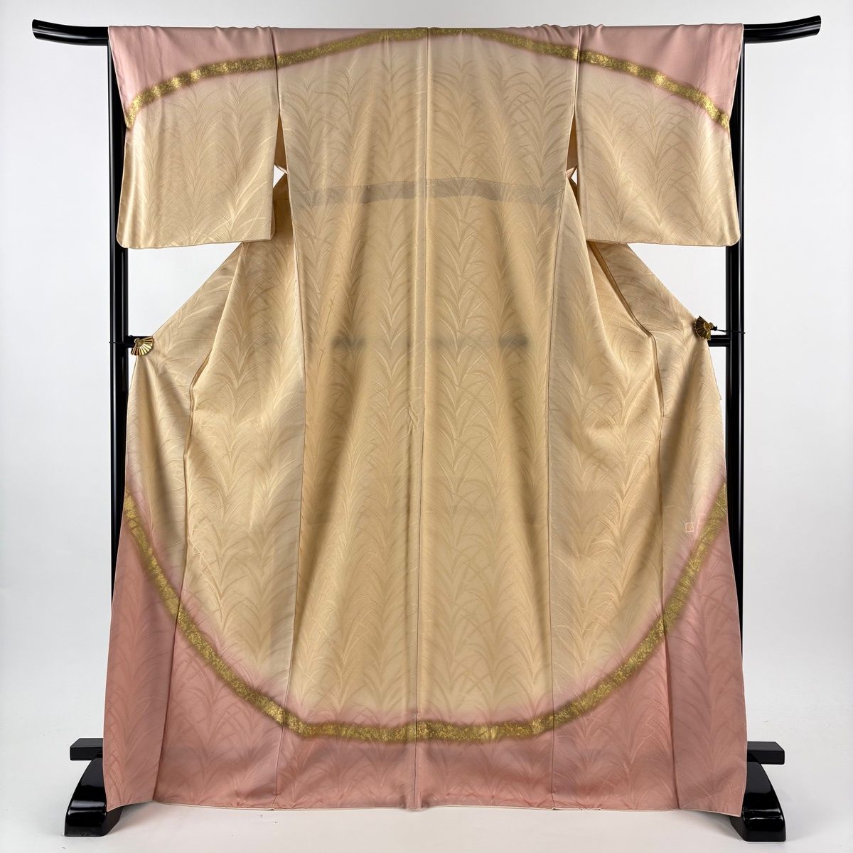 訪問着 身丈171.5 cm 裄丈67 M 袷 北出与三郎 落款 地紋 裾ぼかし 金彩 染め分け ベージュ 正絹