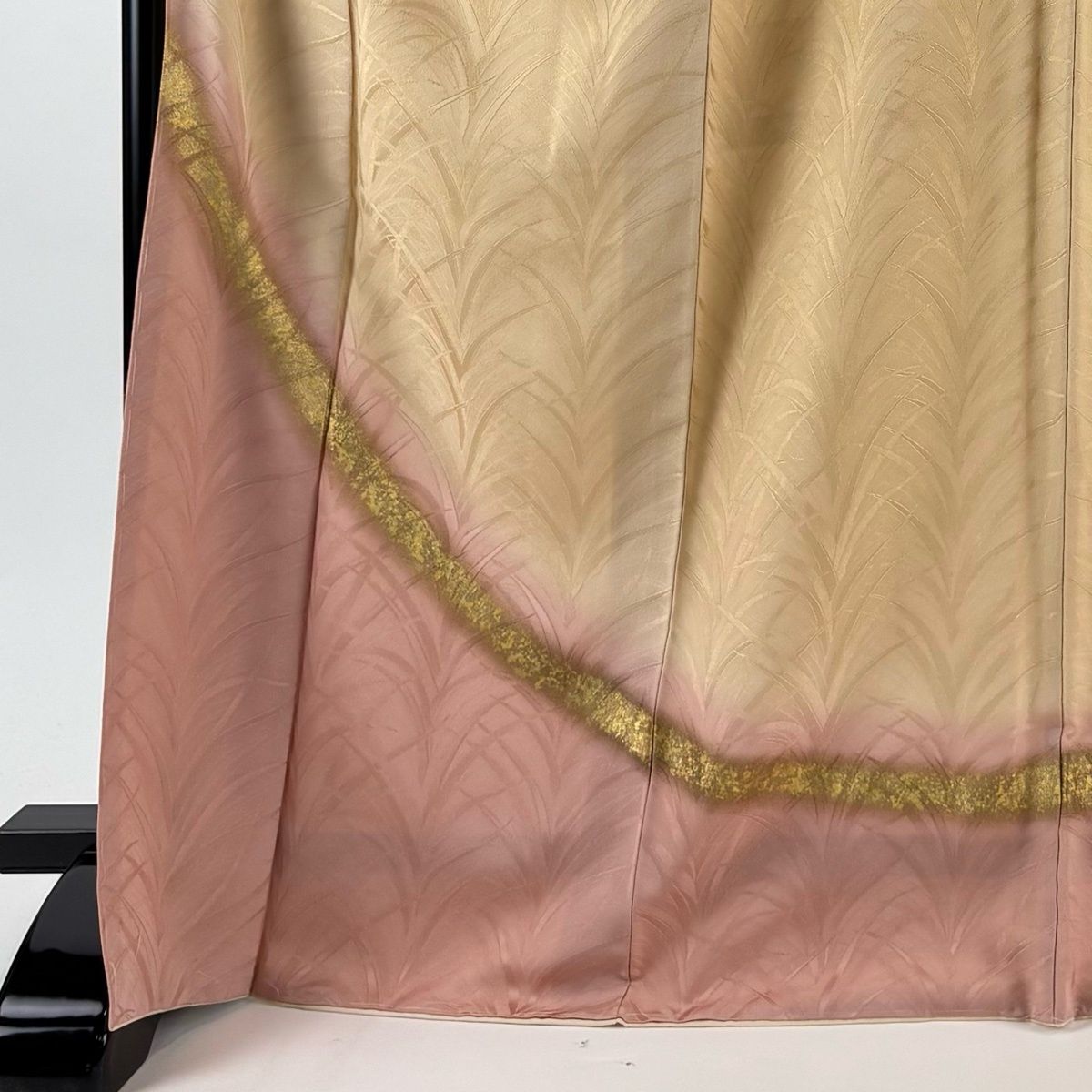 訪問着 身丈171.5 cm 裄丈67 M 袷 北出与三郎 落款 地紋 裾ぼかし 金彩 染め分け ベージュ 正絹