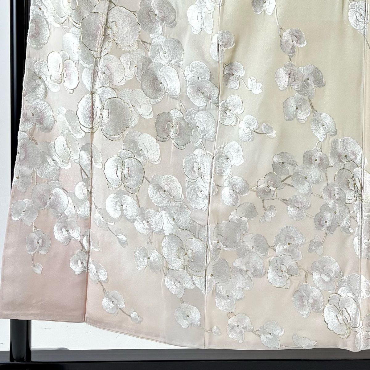 訪問着 身丈156.5 cm 裄丈62.5 S 袷 胡蝶蘭 刺繍 銀通し 薄ピンク 正絹