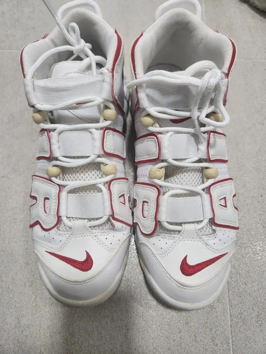 ナイキ エア モア アップテンポ サイズ 260 状態良し