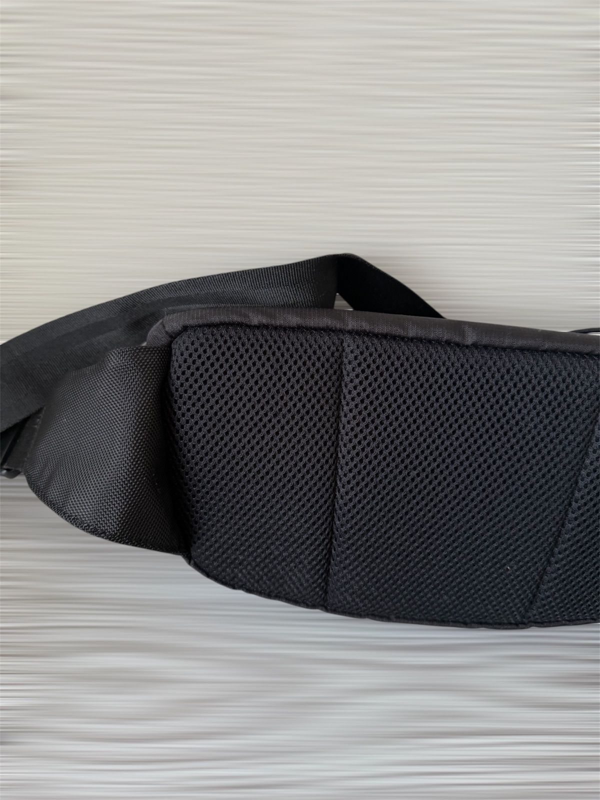 F.C.R.B. ×NEWERA ブリストルEXPLORER ボディバッグ