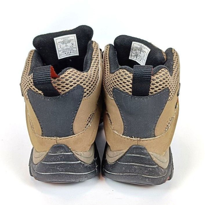 トレッキングシューズ