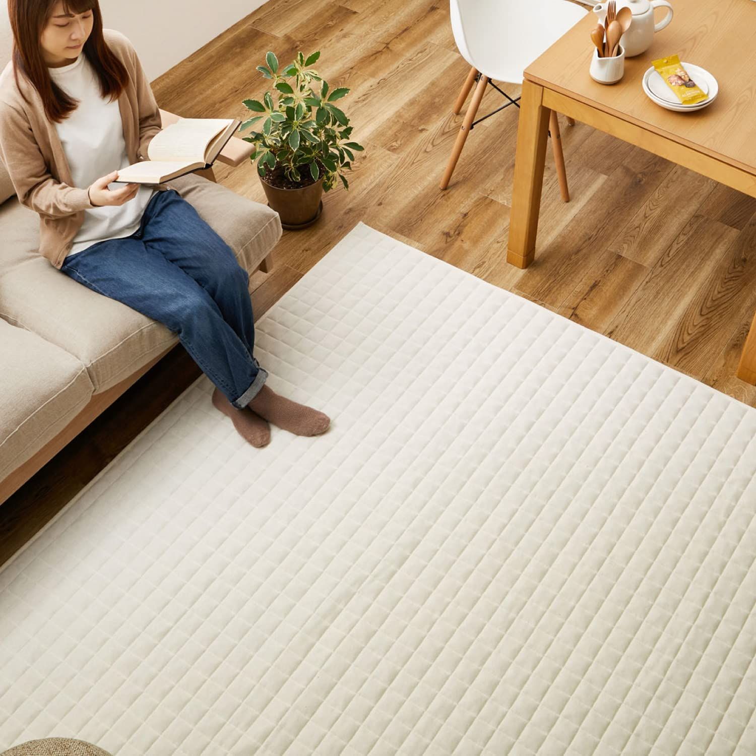 萩原 ラグ アイボリー 約190 240 cm ココン スウェットキルトラグ 洗濯機OK 滑りにくい加工 ホット対応