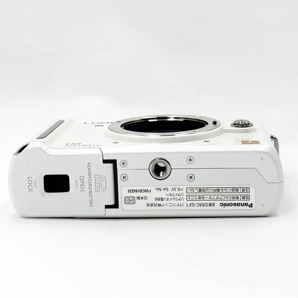 Panasonic DMC-GF1 ホワイト　ボディ パナソニック Panasonic DMC-GF1 ボディ シェルホワイト ミラーレス