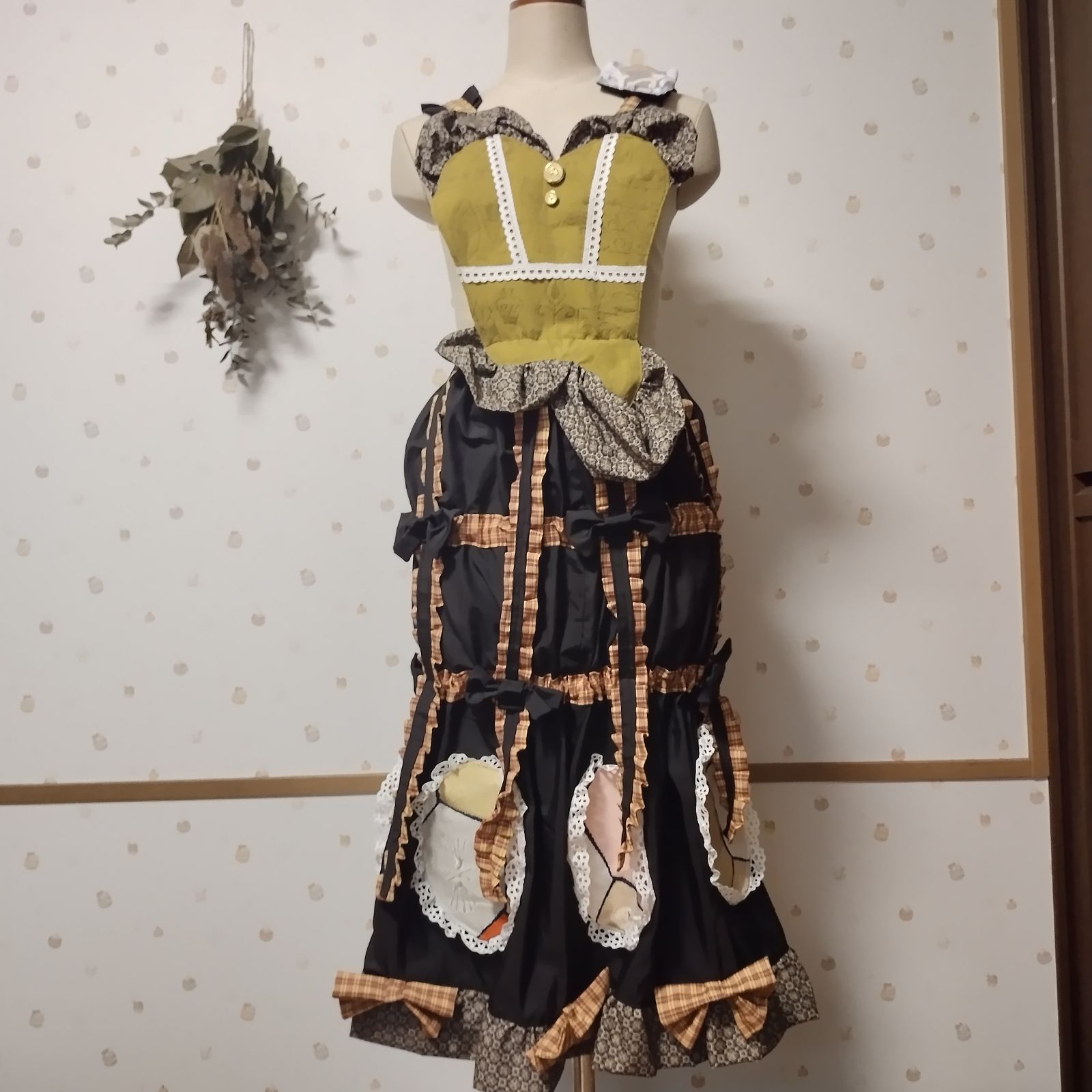 着物リメイク 優しい拘束サロペットスカート 畜産ブローチ付き