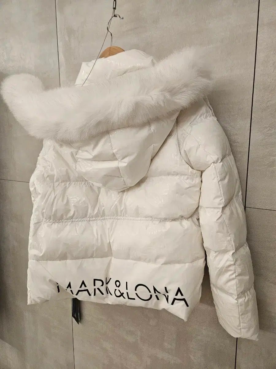 MARK & LONA マークアンドロナ ダウン 白 レディース 商品 新品 38