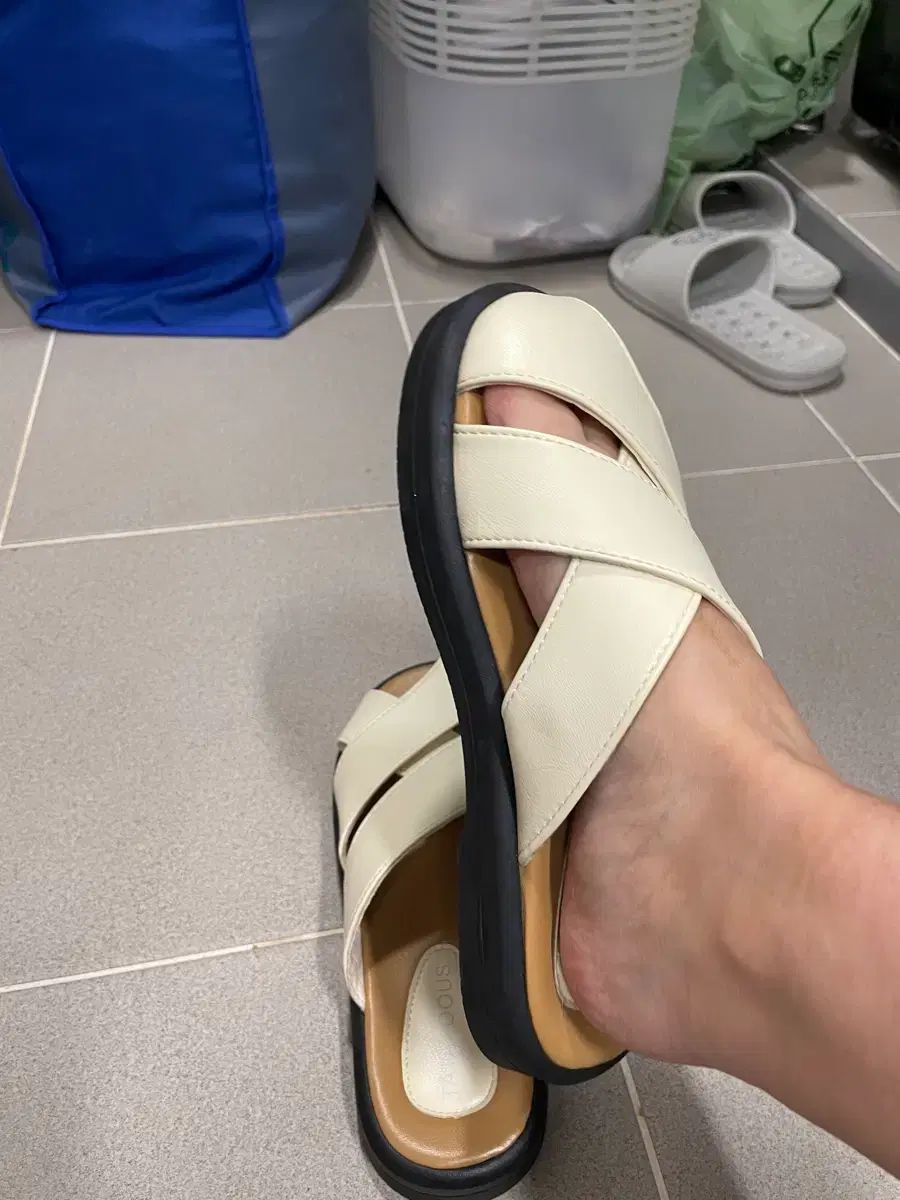 レディーススリッパ / 23.5cmサイズ / 着用画像あり / 状態良し